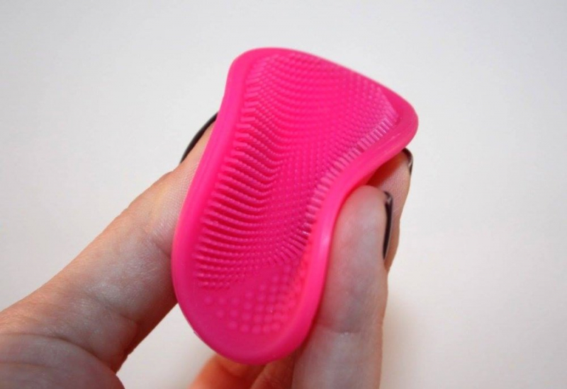 Miếng Rửa Mặt Silicon Loven Make Cleansing Pad Nhật Bản Danh sách các miếng rửa mặt làm sạch sâu tốt nhất hiện nay