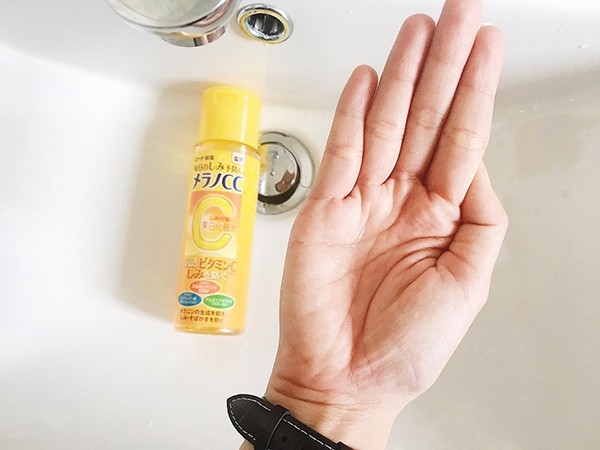 Nước Hoa Hồng Rohto Melano CC Dưỡng Trắng Mờ Thâm Nước Hoa Hồng Rohto Melano CC Dưỡng Trắng Mờ Thâm