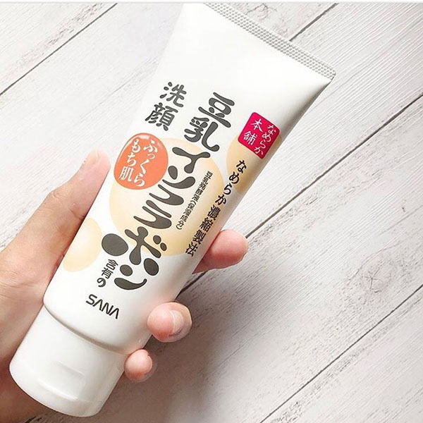 Sữa Rửa Mặt Sana Dưỡng Trắng Cấp Ẩm Chiết Xuất Đậu Nành Nameraka
